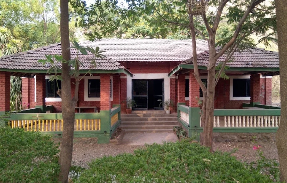 Whispering Peepul Resort Vangani